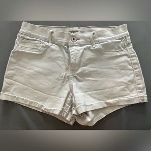 abercrombie kids whote shorts